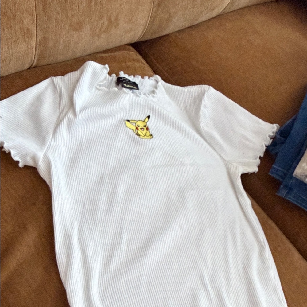 Bershka White Ribbed Pikachu Tee - Yellow Graphic - Picture 4 of 4